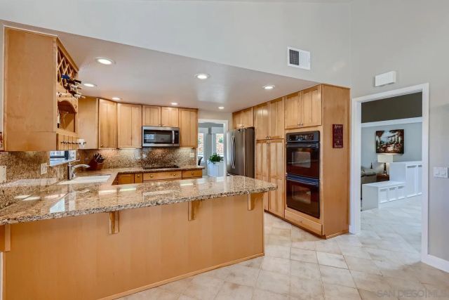 10808 Valiente Court, San Diego, CA 92124