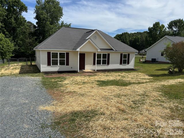 1002 Crescent Way, Wingate, NC 28174