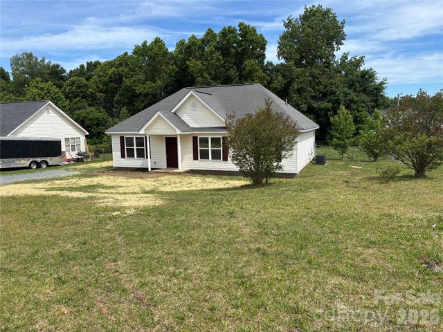 1002 Crescent Way, Wingate, NC 28174