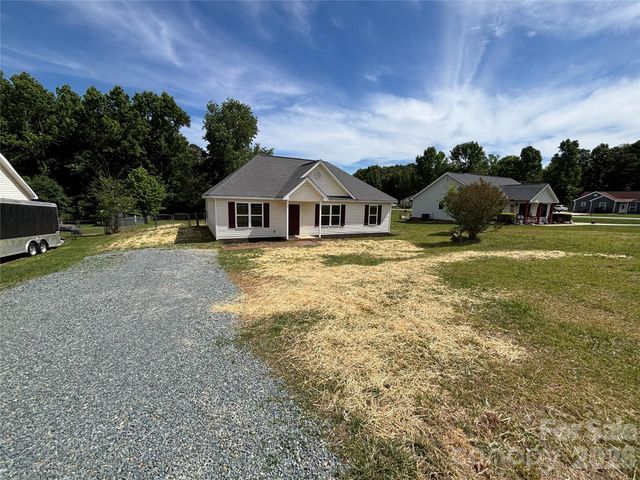 1002 Crescent Way, Wingate, NC 28174