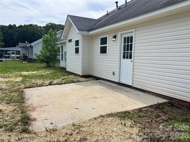 1002 Crescent Way, Wingate, NC 28174