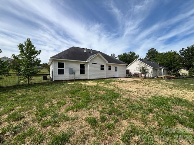 1002 Crescent Way, Wingate, NC 28174
