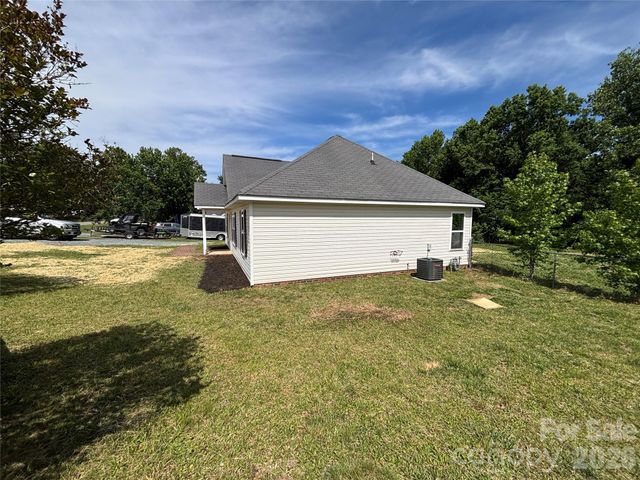 1002 Crescent Way, Wingate, NC 28174
