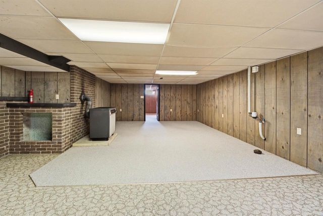 1102 S RIDGE LANE, Appleton, WI 54914