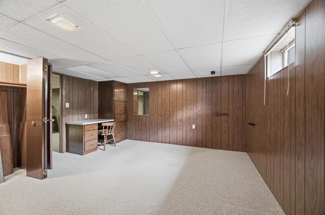 1102 S RIDGE LANE, Appleton, WI 54914