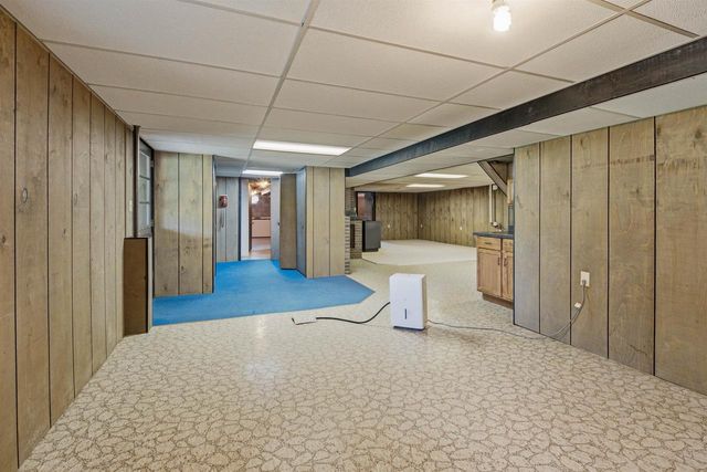 1102 S RIDGE LANE, Appleton, WI 54914