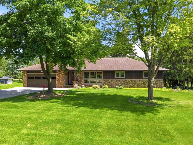 1102 S RIDGE LANE, Appleton, WI 54914