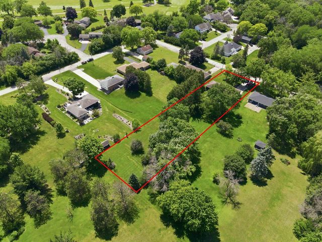 1102 S RIDGE LANE, Appleton, WI 54914