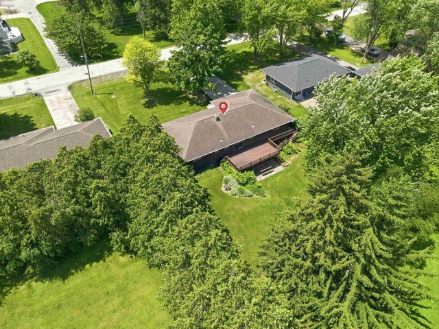 1102 S RIDGE LANE, Appleton, WI 54914