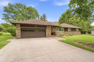1102 S RIDGE LANE, Appleton, WI 54914