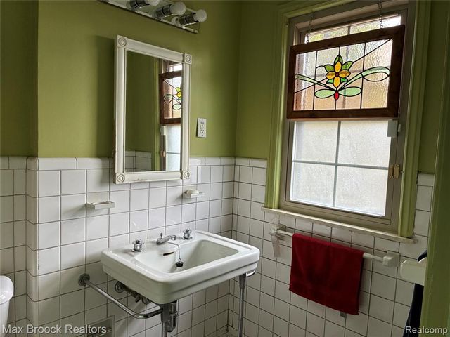 17427 Quincy Street, Detroit, MI 48221