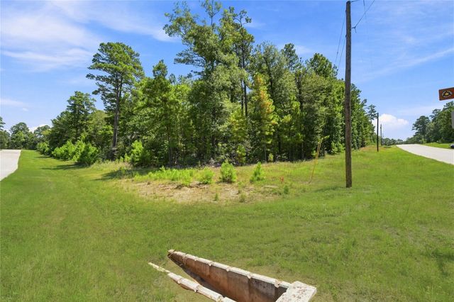 8-6-293 Stillwater Road, Huntsville, TX 77340