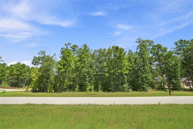 8-6-293 Stillwater Road, Huntsville, TX 77340