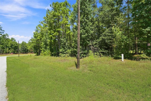 8-6-293 Stillwater Road, Huntsville, TX 77340