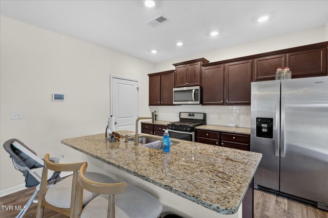 6822 Wildlife Circle, Piney Flats, TN 37686