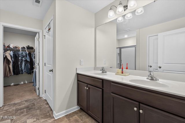 6822 Wildlife Circle, Piney Flats, TN 37686
