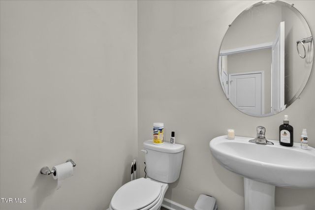 6822 Wildlife Circle, Piney Flats, TN 37686