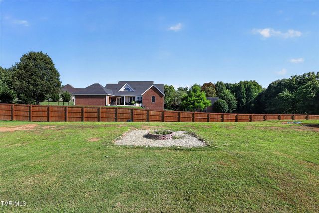 6822 Wildlife Circle, Piney Flats, TN 37686