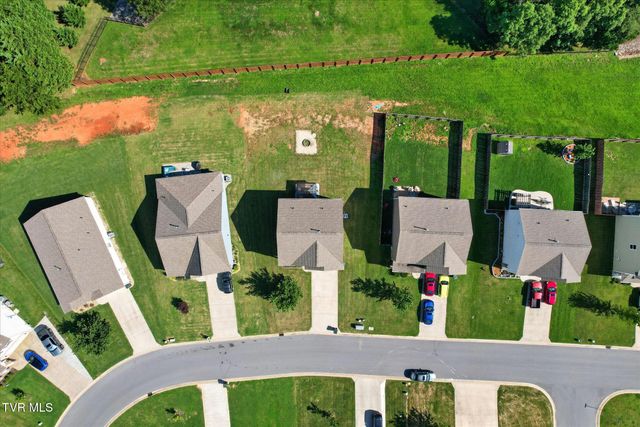6822 Wildlife Circle, Piney Flats, TN 37686