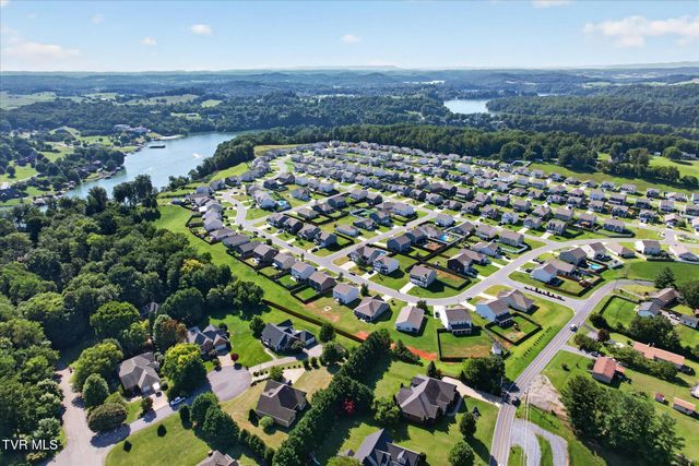 6822 Wildlife Circle, Piney Flats, TN 37686