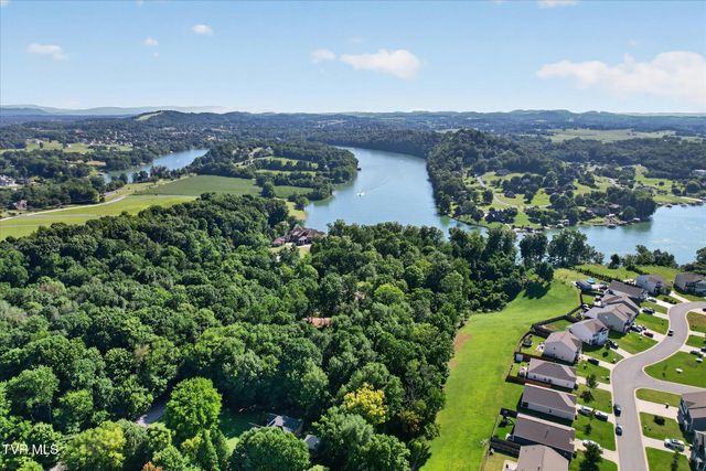 6822 Wildlife Circle, Piney Flats, TN 37686