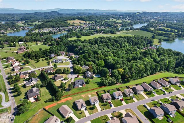 6822 Wildlife Circle, Piney Flats, TN 37686