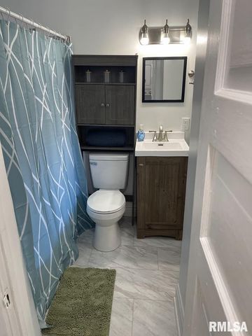 615 S English Avenue, Springfield, IL 62704