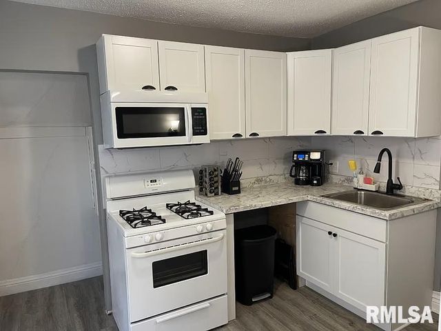 615 S English Avenue, Springfield, IL 62704