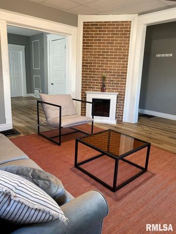 615 S English Avenue, Springfield, IL 62704