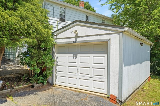 6 Beech Street, Ansonia, CT 06401