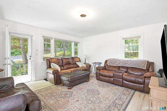 6 Beech Street, Ansonia, CT 06401