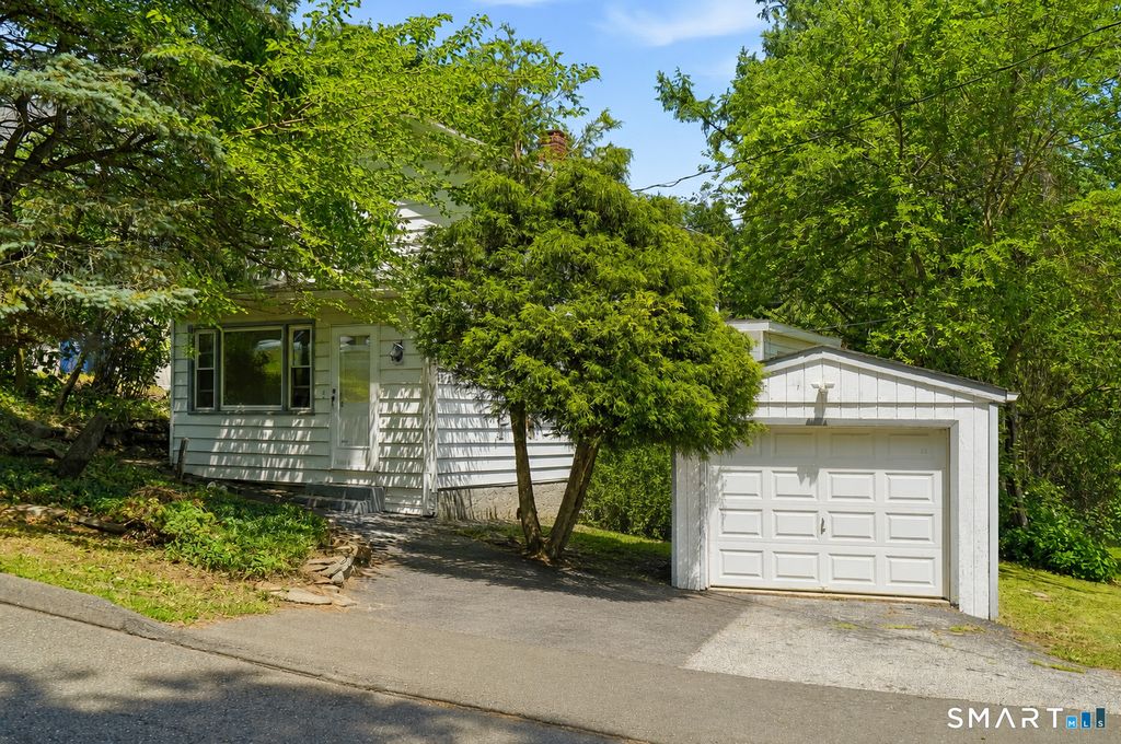 6 Beech Street, Ansonia, CT 06401