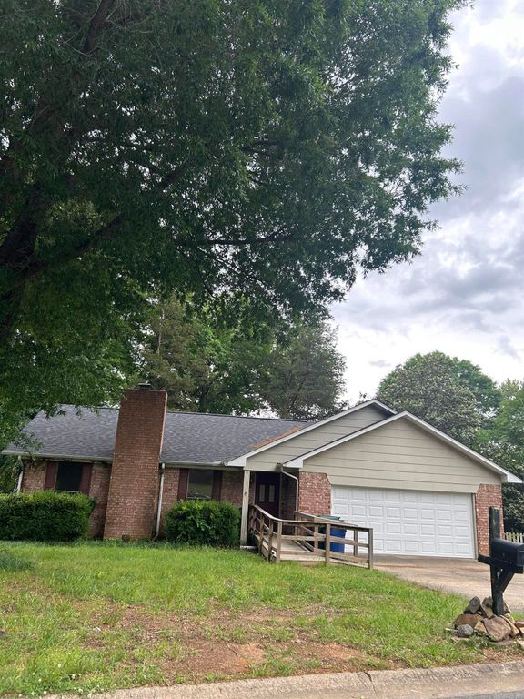 11 Kensington Drive, Conway, AR 72034