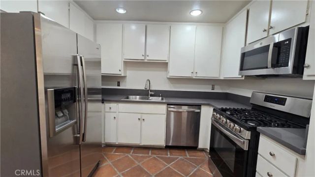 25657 Almendra Drive, Valencia, CA 91355