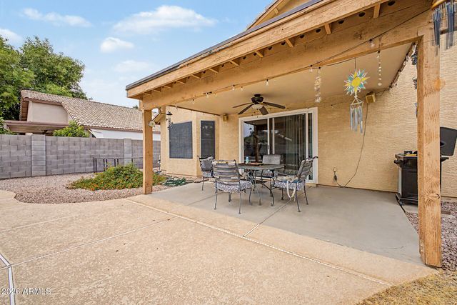 8401 W LAUREL Lane, Peoria, AZ 85345