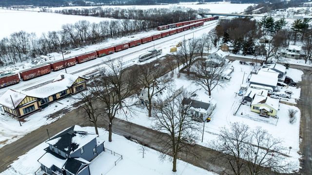 1104 S 4th Street, Oregon, IL 61061