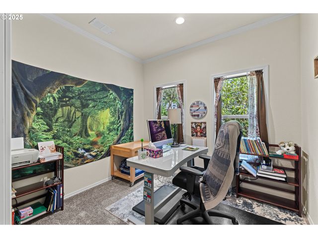 565 SHOREPINES Ct, Coos Bay, OR 97420