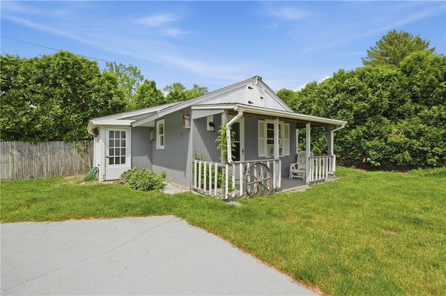 24 Seymour Street, Warren, RI 02885