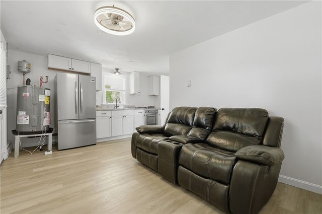 24 Seymour Street, Warren, RI 02885