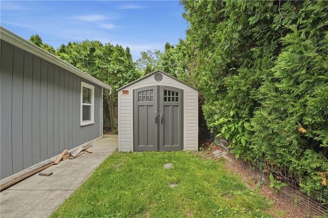 24 Seymour Street, Warren, RI 02885
