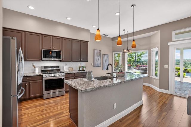 1973 Hunter Dr, Rocklin, CA 95765