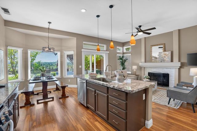 1973 Hunter Dr, Rocklin, CA 95765