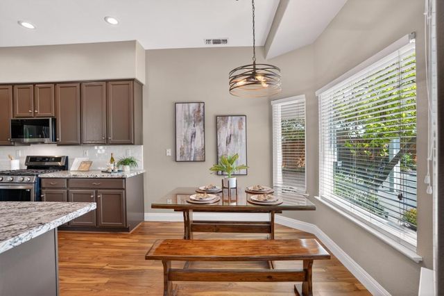 1973 Hunter Dr, Rocklin, CA 95765