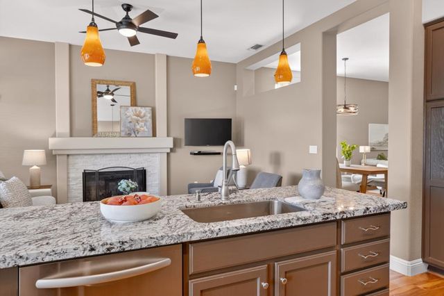 1973 Hunter Dr, Rocklin, CA 95765