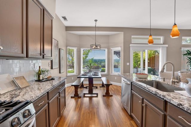 1973 Hunter Dr, Rocklin, CA 95765