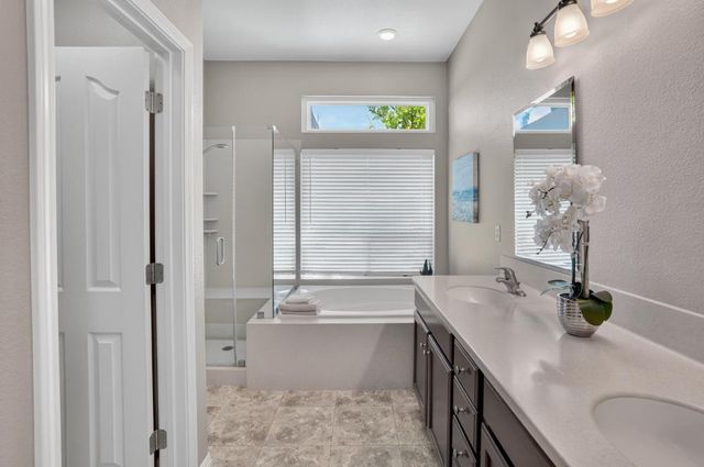 1973 Hunter Dr, Rocklin, CA 95765