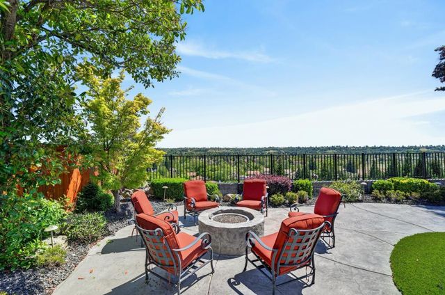 1973 Hunter Dr, Rocklin, CA 95765