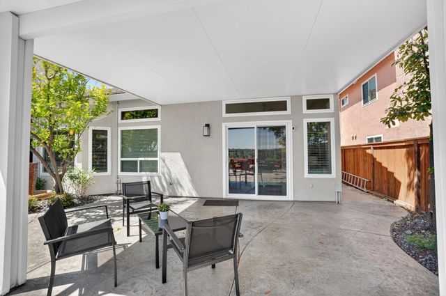 1973 Hunter Dr, Rocklin, CA 95765