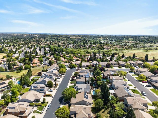 1973 Hunter Dr, Rocklin, CA 95765