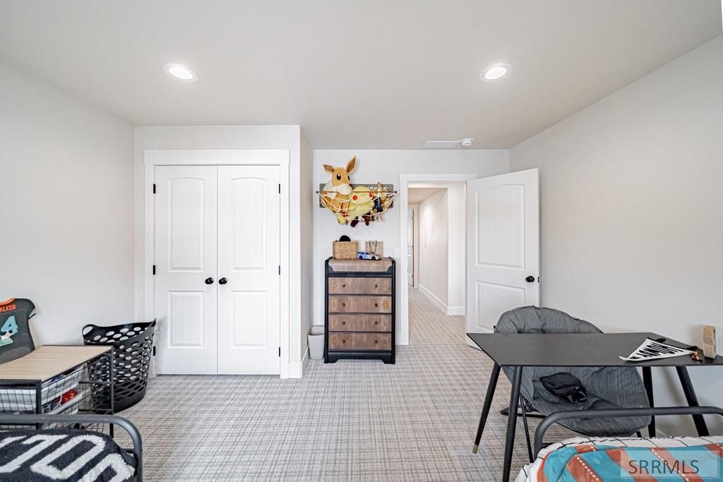 Image 34 of property listing at 440 N 3846 E, Rigby, ID 83442